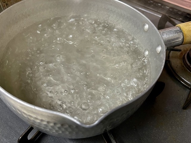「煮沸」で塩素を抜く